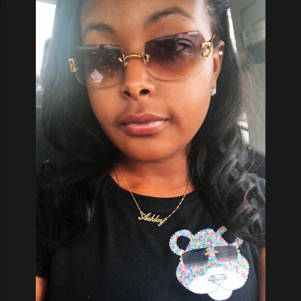 Meet your Posher, Ashley